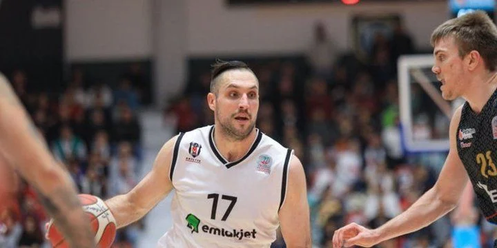 Бешикташ - Дapюшшaфaкa Бешикташ - Дapюшшaфaкa