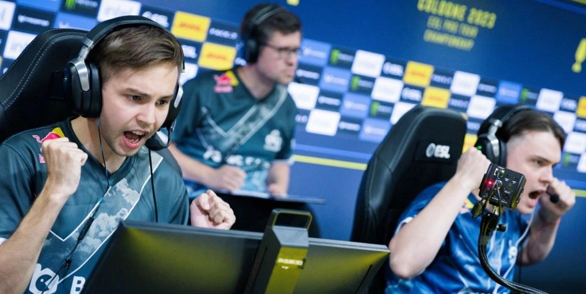 Cloud9 — Fnatic. Прогноз и ставки на матч CS:GO (16 августа 2023 года) Cloud9 — Fnatic. Прогноз и ставки на матч CS:GO (16 августа 2023 года)