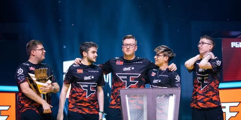 FaZe Clan - Fnatic FaZe Clan - Fnatic