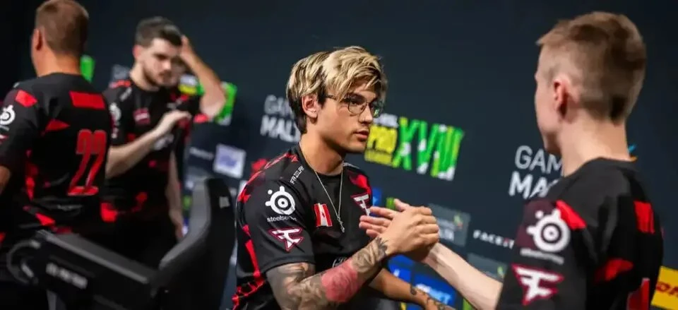 FaZe Clan — Na'Vi. Прогноз и ставки на матч CS:GO (17 сентября 2023 года) FaZe Clan — Na'Vi. Прогноз и ставки на матч CS:GO (17 сентября 2023 года)