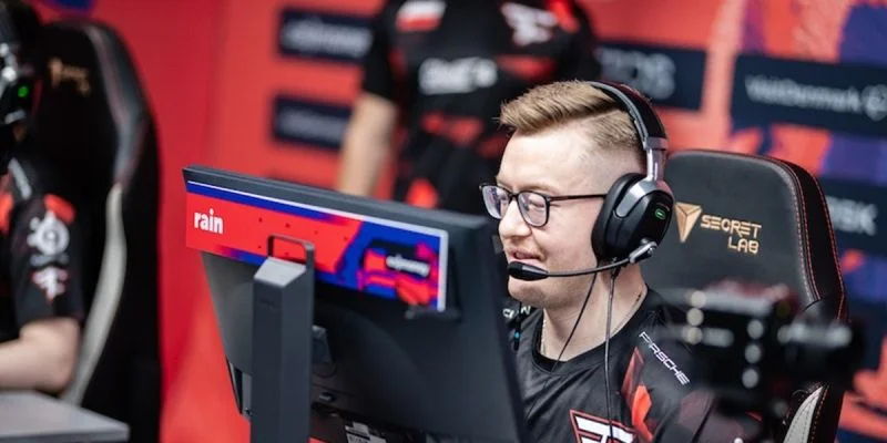 FaZe Clan — Cloud9. Прогноз и ставки на матч CS:GO (23 ноября 2023 года) FaZe Clan — Cloud9. Прогноз и ставки на матч CS:GO (23 ноября 2023 года)