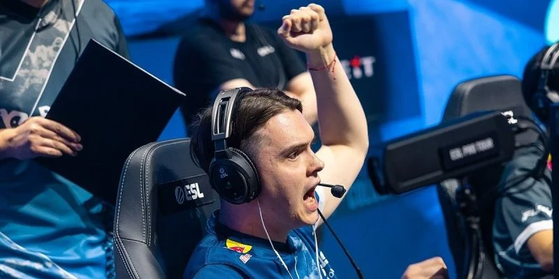 Cloud9 – MOUZ. Прогноз и ставки на матч CS2 (15 декабря 2023 года) Cloud9 – MOUZ. Прогноз и ставки на матч CS2 (15 декабря 2023 года)