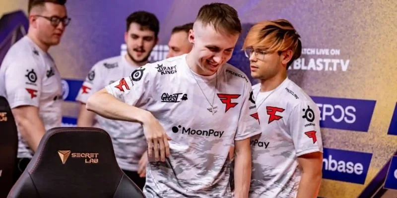 Vitality — FaZe Clan. Прогноз и ставки на матч CS:GO (17 декабря 2023 года)