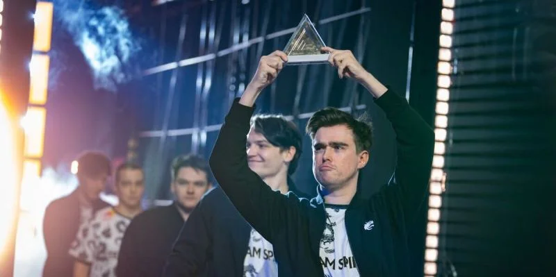Spirit — Liquid. Прогноз и ставки на матч Dota 2 (16 июля 2024 года) Spirit — Liquid. Прогноз и ставки на матч Dota 2 (16 июля 2024 года)