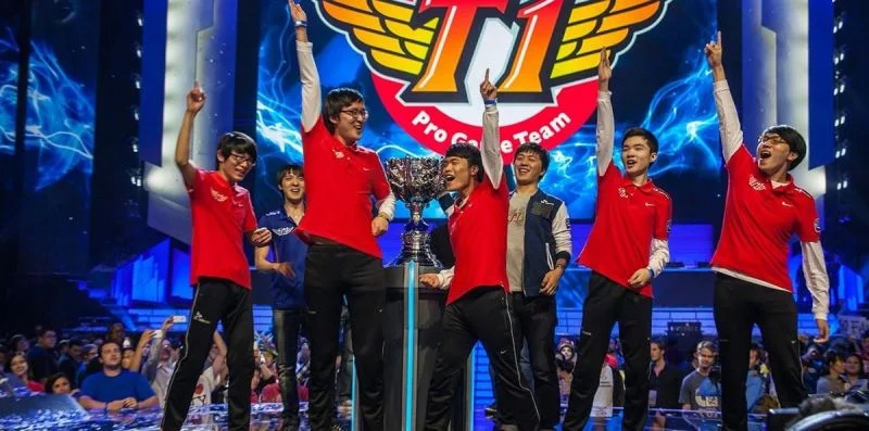 G2 Esports — T1: прогноз (кф. 2.35) и ставки на матч Worlds 2024 (11 октября 2024 года) G2 Esports — T1: прогноз (кф. 2.35) и ставки на матч Worlds 2024 (11 октября 2024 года)