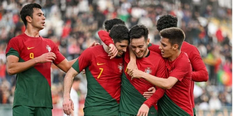 Португалия U21 — Италия U21. Прогноз (кф. 2.17) и ставки на матч Элитной Лиги (14 октября 2024 года) Португалия U21 — Италия U21. Прогноз (кф. 2.17) и ставки на матч Элитной Лиги (14 октября 2024 года)