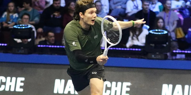 Бублик — Шаповалов. Прогноз и ставки на матч Ultimate Tennis Showdown (6 декабря 2024 года)
Бублик — Шаповалов. Прогноз и ставки на матч Ultimate Tennis Showdown (6 декабря 2024 года)