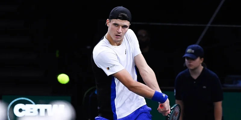Меншик — Фонсека. Прогноз и ставки на матч Next Gen ATP Finals (20 декабря 2024 года)
Меншик — Фонсека. Прогноз и ставки на матч Next Gen ATP Finals (20 декабря 2024 года)