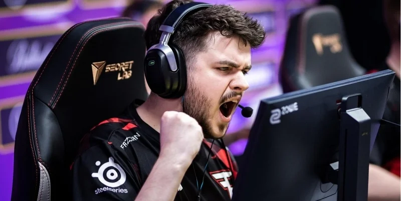 Тим Falcons - FaZe Clan