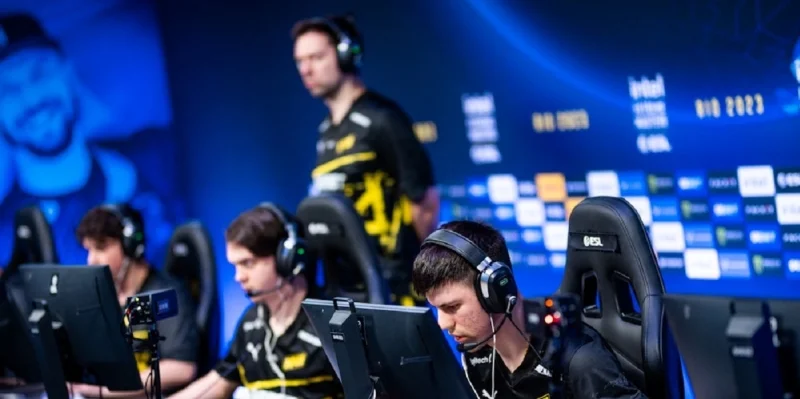 MOUZ - NaVi MOUZ - NaVi