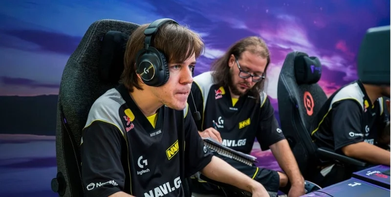 NaVi - MOUZ