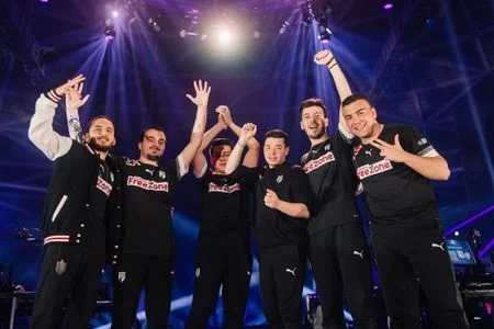 MOUZ - FUT Esports MOUZ - FUT Esports