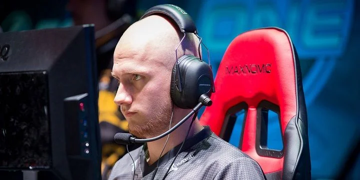 Fnatic - Gambit Fnatic - Gambit
