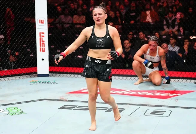 Эрин Бланчфилд - Жасмин Ясудавичюс