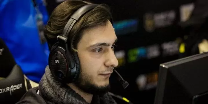 Spaces - Renegades. Прогноз и ставки на CS:GO (15.05.2018) Spaces - Renegades. Прогноз и ставки на CS:GO (15.05.2018)