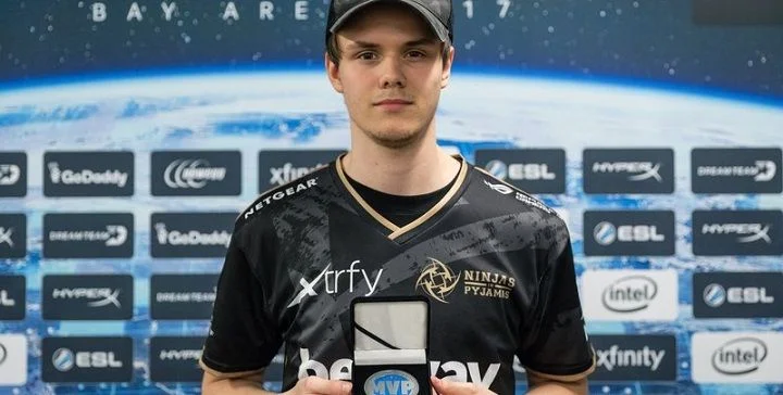 NIP - AGO NIP - AGO