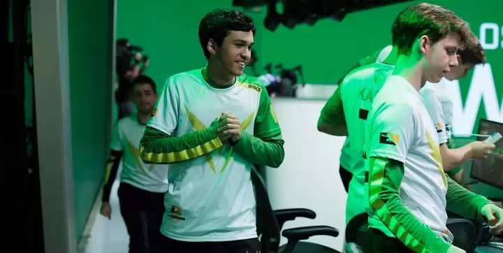 LA Valiant - Houston Outlaws. Прогноз и ставки на Overwatch (10.06.2018) LA Valiant - Houston Outlaws. Прогноз и ставки на Overwatch (10.06.2018)