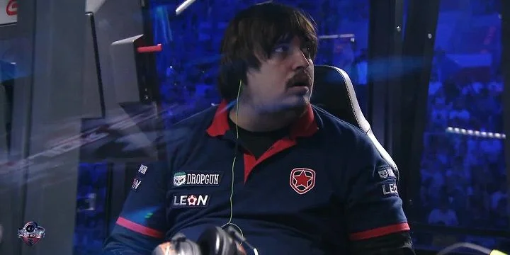 Gambit - Grayhound Gambit - Grayhound