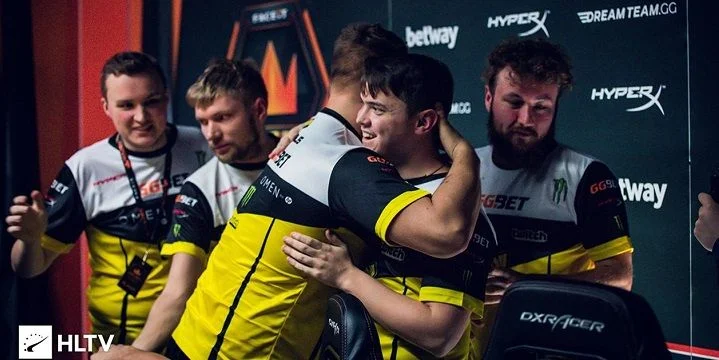 Natus Vincere - Gambit Natus Vincere - Gambit