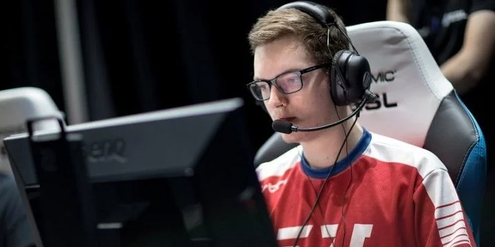 eUnited - Luminosity eUnited - Luminosity