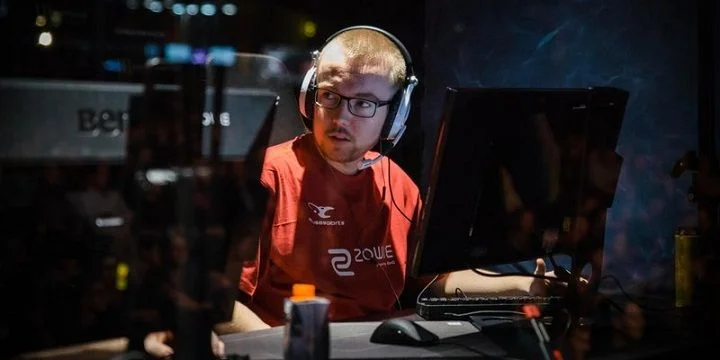 Ghost - MOUZ Ghost - MOUZ