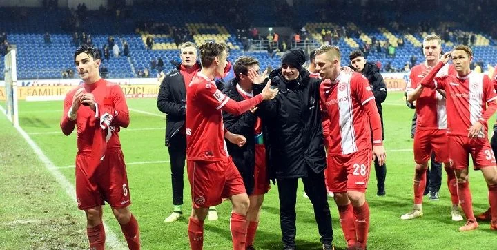 Фортуна Дюссельдорф – Бавария. Прогноз на матч Бундеслиги (14.04.2019) Фортуна Дюссельдорф – Бавария. Прогноз на матч Бундеслиги (14.04.2019)