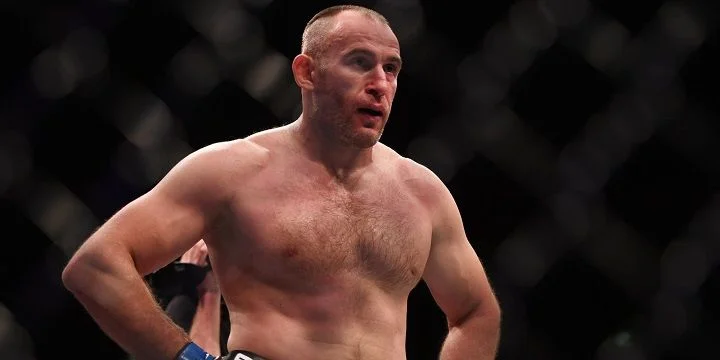 Алексей Олейник - Алистар Оверим. Прогноз на UFC (20.04.2019) Алексей Олейник - Алистар Оверим. Прогноз на UFC (20.04.2019)