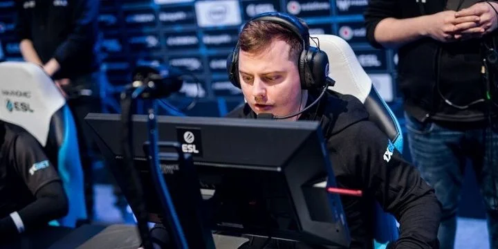 G2 - HellRaisers G2 - HellRaisers