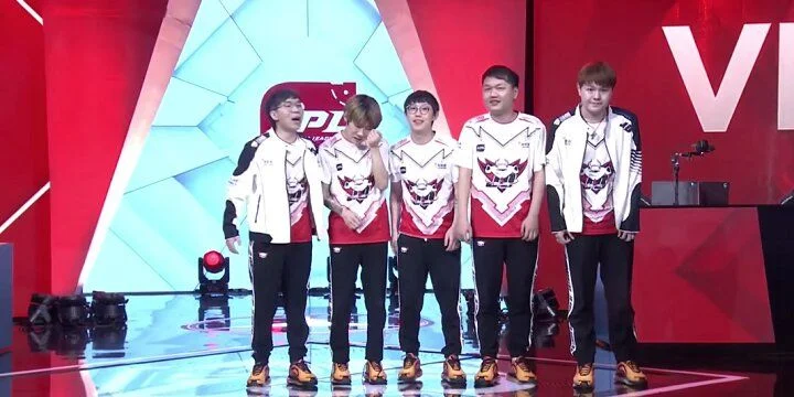 JD Gaming — Rogue Warriors. Прогноз на матч League Of Legends (2 августа 2019 года) JD Gaming — Rogue Warriors. Прогноз на матч League Of Legends (2 августа 2019 года)