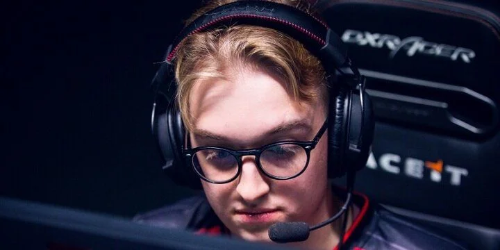 Youngsters — Heretics. Прогноз на матч CS:GO (13 августа 2019 года) Youngsters — Heretics. Прогноз на матч CS:GO (13 августа 2019 года)