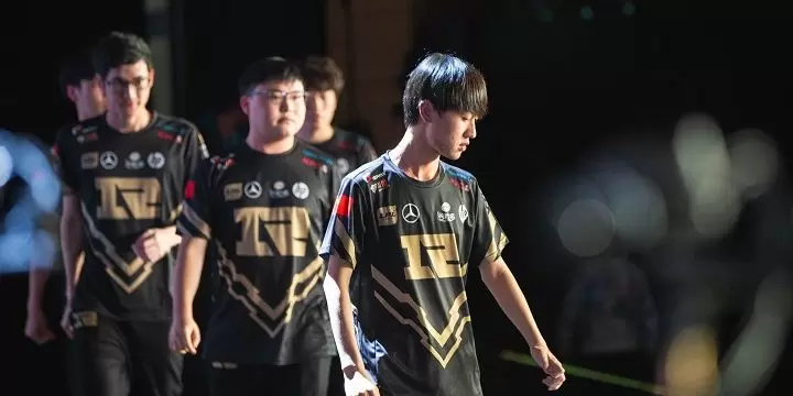 RNG — Bilibili Gaming. Прогноз на матч League of Legends (14 августа 2019 года)