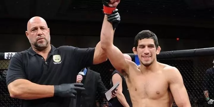 Мэнни Бермудез — Кейси Кенни. Прогноз на UFC (18 августа 2019 года) Мэнни Бермудез — Кейси Кенни. Прогноз на UFC (18 августа 2019 года)