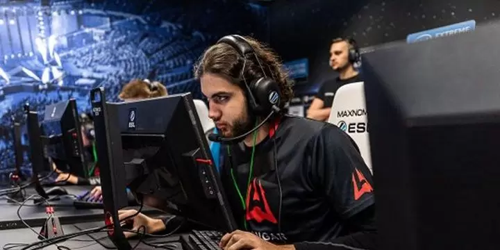 AVANGAR — Complexity. Прогноз на матч CS:GO (23 августа 2019 года)