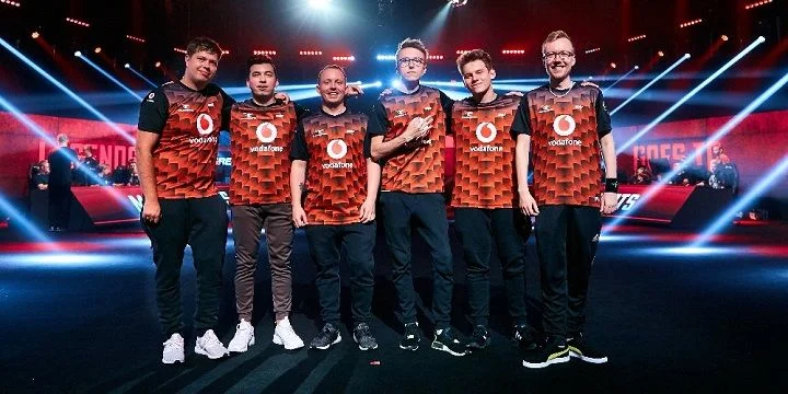 MOUZ - CR4ZY MOUZ - CR4ZY