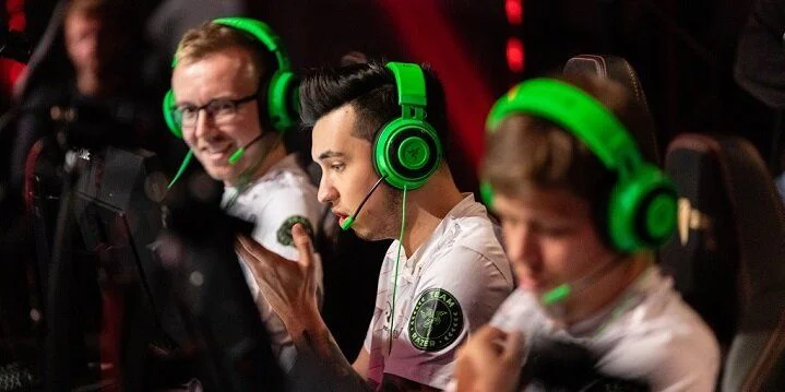 MOUZ - Virtus.pro MOUZ - Virtus.pro