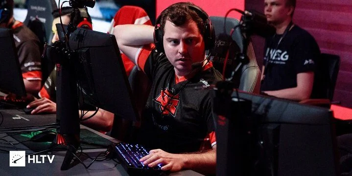 SMASH - HellRaisers SMASH - HellRaisers