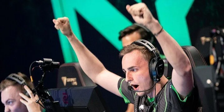 Sprout - Illuminar Gaming Sprout - Illuminar Gaming