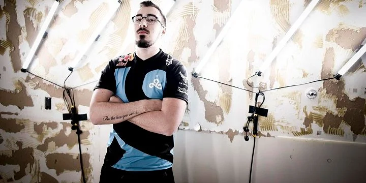 Heretics - Movistar Riders Heretics - Movistar Riders