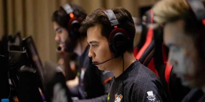 Virtus.pro - Heroic Virtus.pro - Heroic