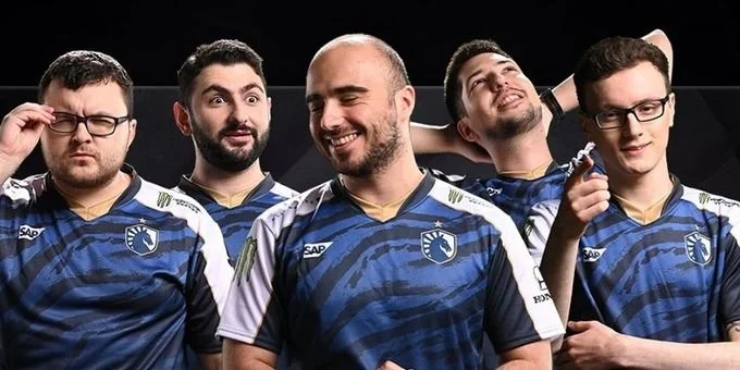 Team Liquid - Chicken Fighters Team Liquid - Chicken Fighters