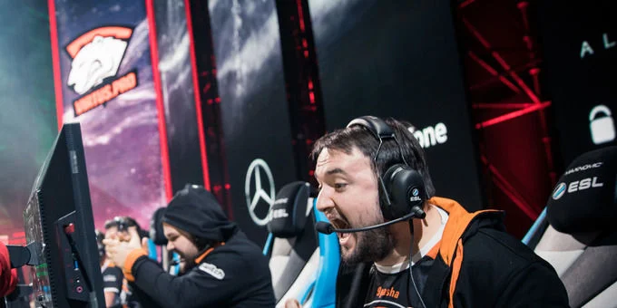 Virtus.Pro - B8 Virtus.Pro - B8