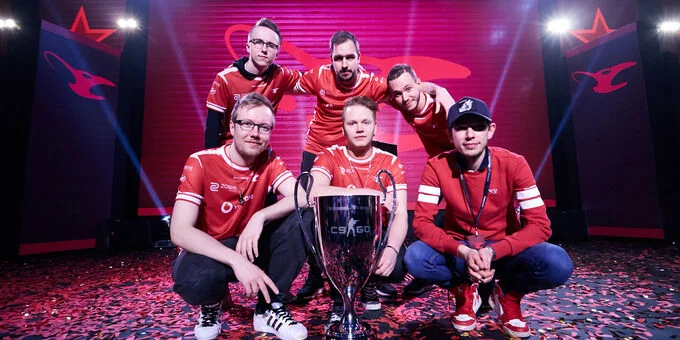 MOUZ - FaZe Clan MOUZ - FaZe Clan