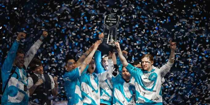 100 Thieves - Cloud 9 100 Thieves - Cloud 9