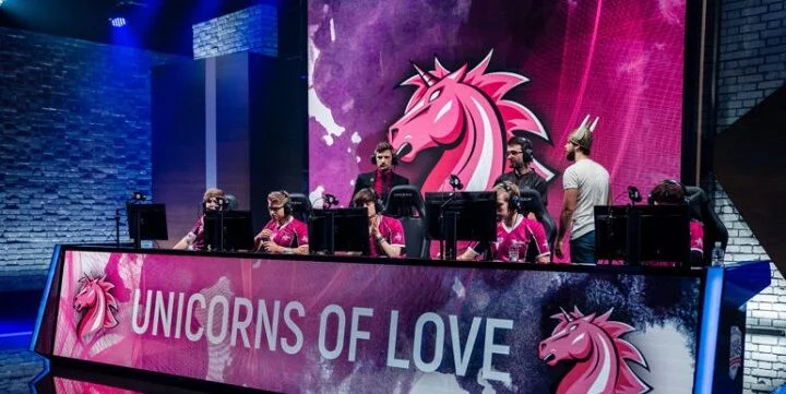 CR4ZY - Unicorns of Love