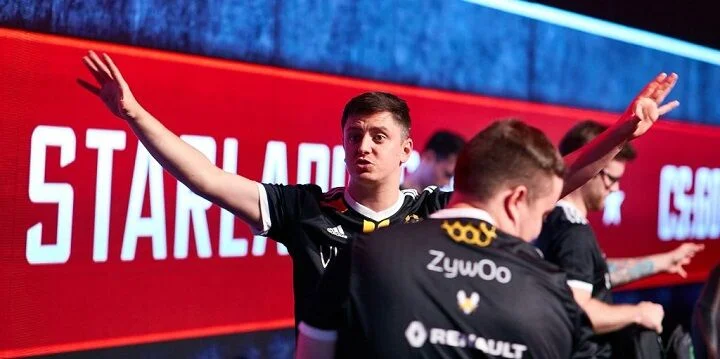 Team Vitality - Team Heretics