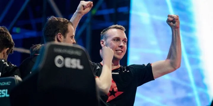 Astralis - Ninjas in Pyjamas Astralis - Ninjas in Pyjamas