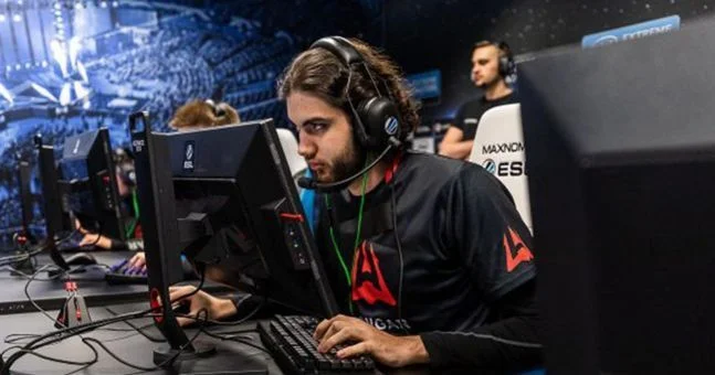Virtus.pro - Team Secret Virtus.pro - Team Secret