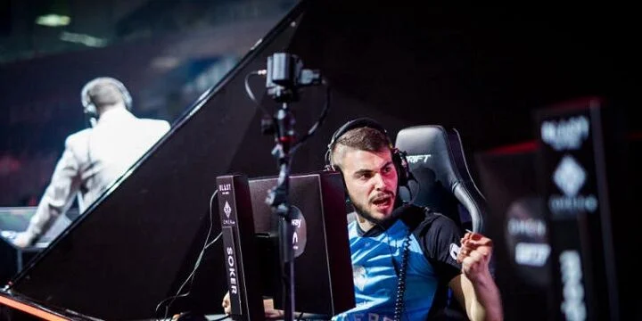 Movistar Riders - sAw Movistar Riders - sAw