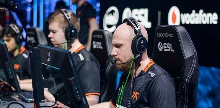 Fnatic - c0ntact