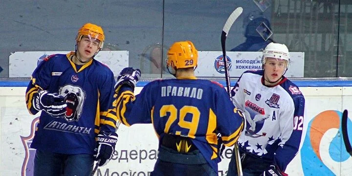 Атлант — Амурские Тигры. Прогноз на матч чемпионата МХЛ (16 ноября 2020 года) Атлант — Амурские Тигры. Прогноз на матч чемпионата МХЛ (16 ноября 2020 года)